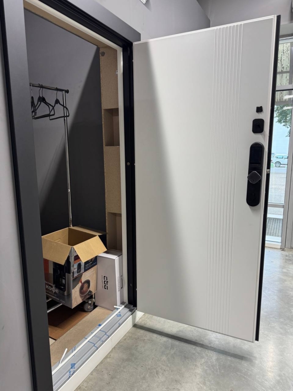 Металюкс M-S1151 с электронным замком